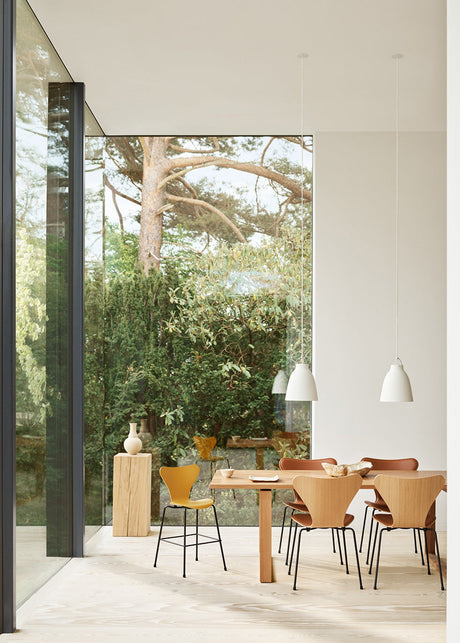 Fritz Hansen - 3107 Stuhl, Naturfurnier und Vorderseite gepolstert in Grace Leder - Buche - Schwarzes Leder - Chromgestell - Jacobsen Plus