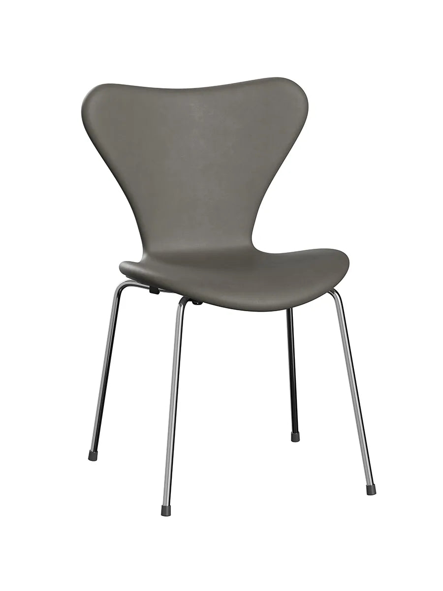 3107 Serie 7, vollgepolstert von Arne Jacobsen