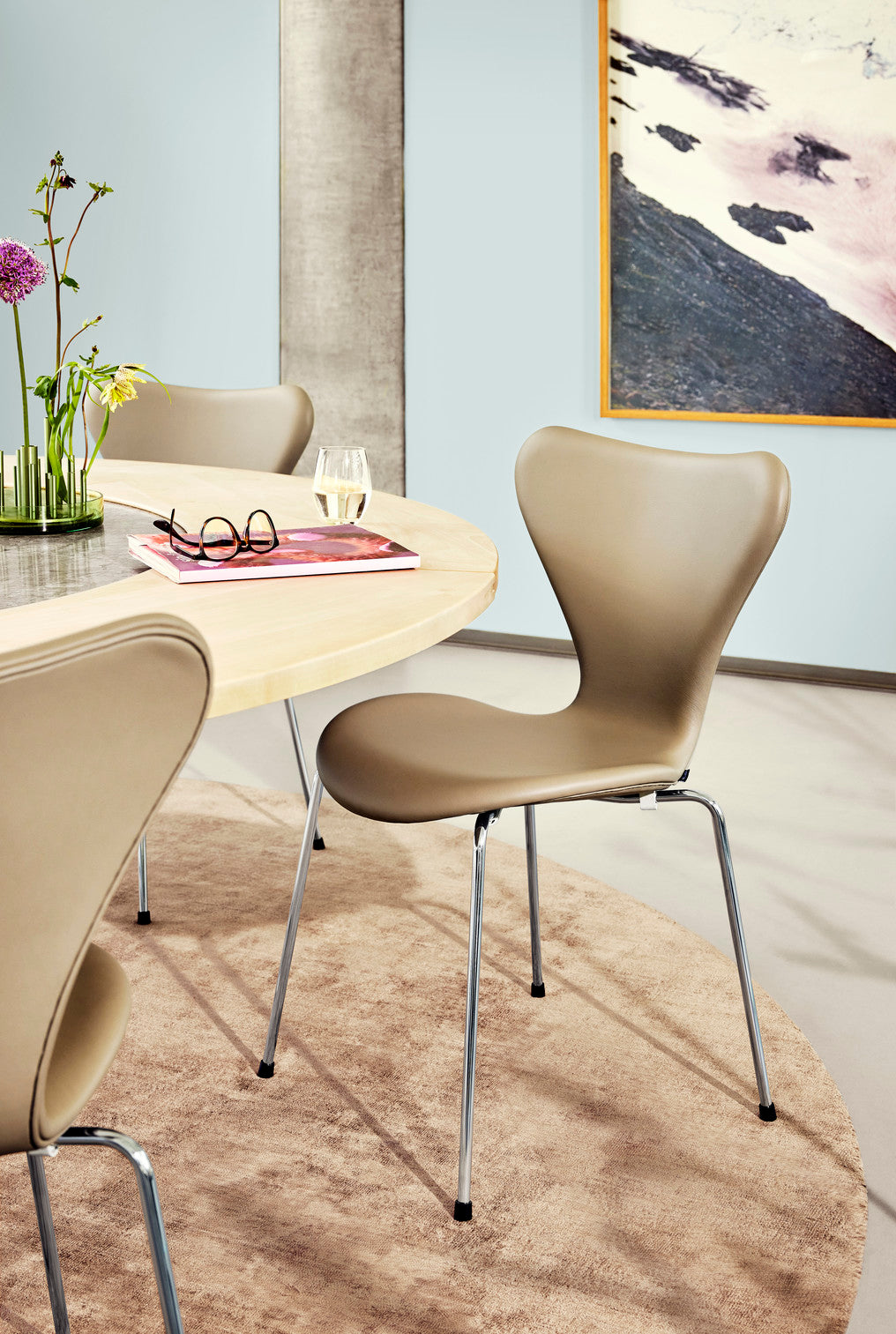 3107 Serie 7, vollgepolstert von Arne Jacobsen