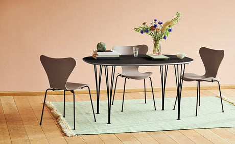 Piet Hein B611 Superellipse Esstisch, 135 x 90 cm von Fritz Hansen - Weißes Laminat mit Alukante - Jacobsen Plus
