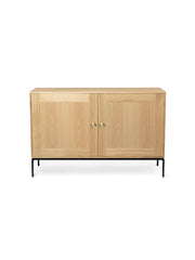 FK63 Kabinett mit Beinen von Carl Hansen & Søn