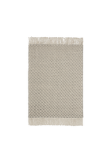 FermLiving Udo Rug Teppich, Off-white/Schwarz - 140 x 200 cm - Jacobsen Plus