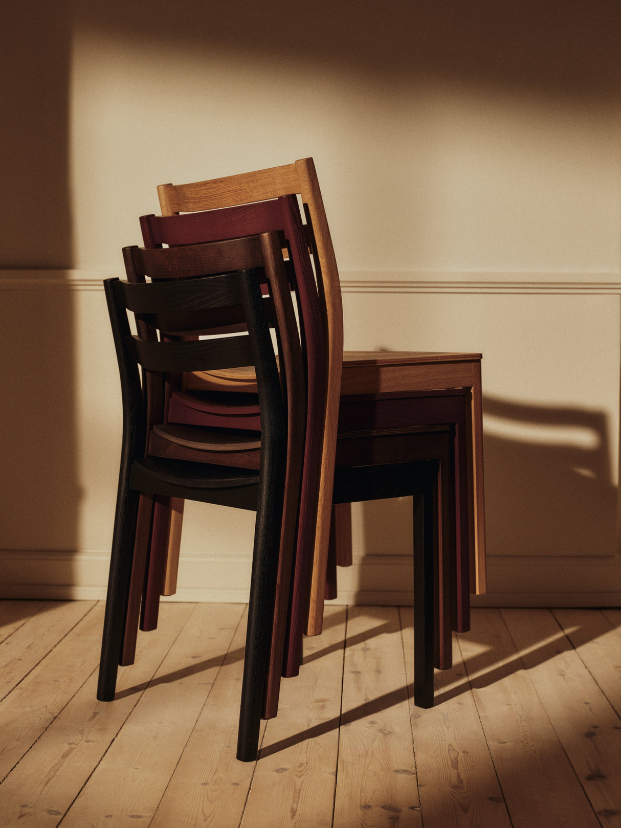 Boda spisebordsstol, stabelbar fra Ferm Living - 7 - Jacobsen Plus