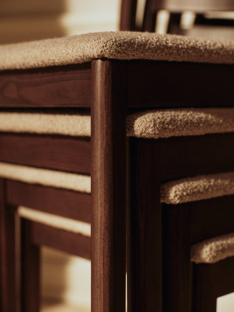 Boda Esszimmerstuhl, stapelbar von Ferm Living - Rotbraun - Jacobsen Plus