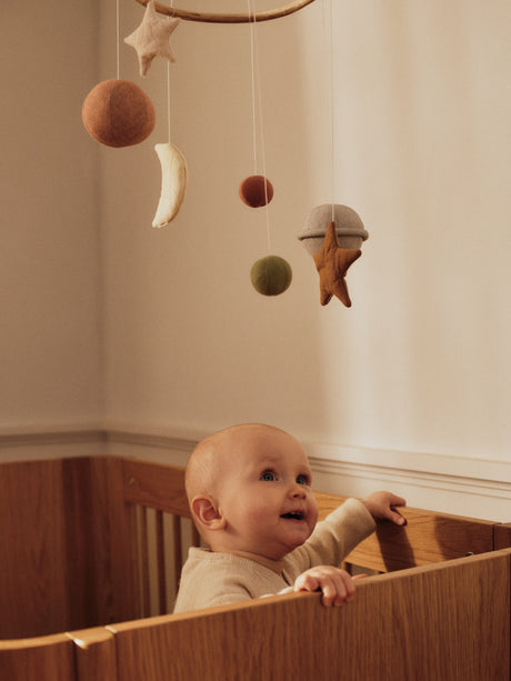 Tilu Baby Cot Gitterbett, geölt Eiche von Ferm Living - 4 - Jacobsen Plus
