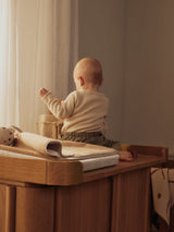 Puslebord til Tilu kommode, lakeret eg fra Ferm Living - 3 - Jacobsen Plus