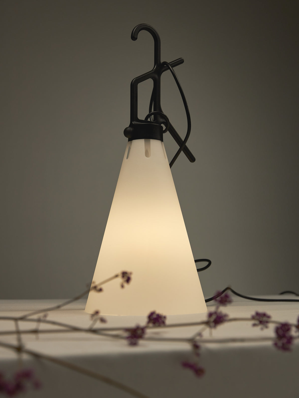Mayday Indoor Lampe von Flos - 2 - Jacobsen Plus