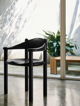 Daumiller Armchair, black fra GUBI - 4 - Jacobsen Plus