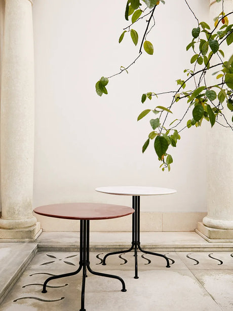 Carmel Bistro Dining Table von GUBI - Clam White - Jacobsen Plus
