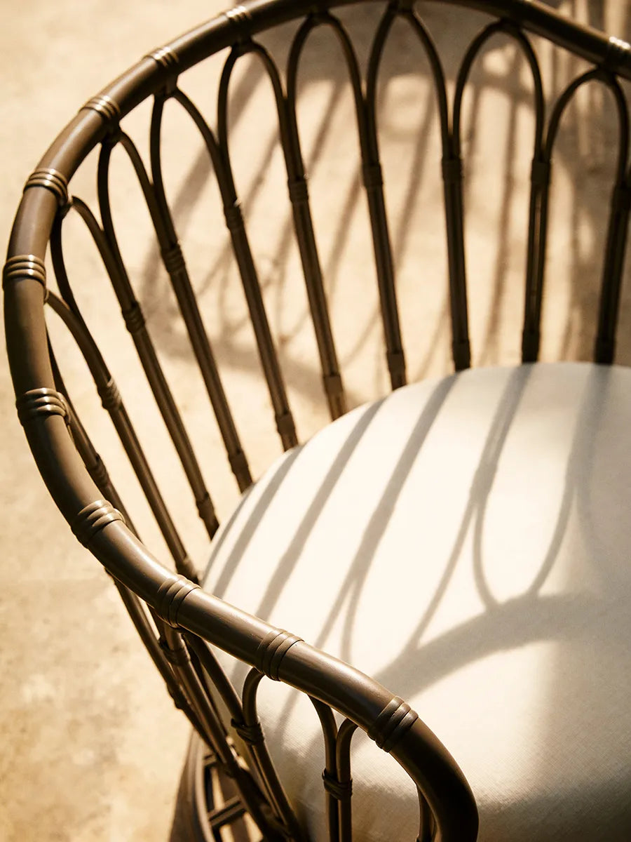 Grace Outdoor Lounge Chair fra GUBI - 8 - Jacobsen Plus