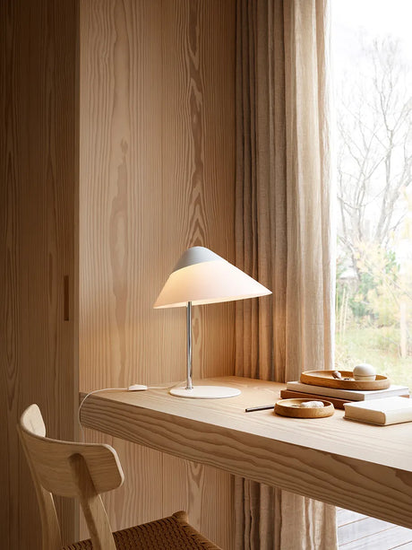 HJW01 Opala Tischleuchte von Hans J. Wegner - 2 - Jacobsen Plus