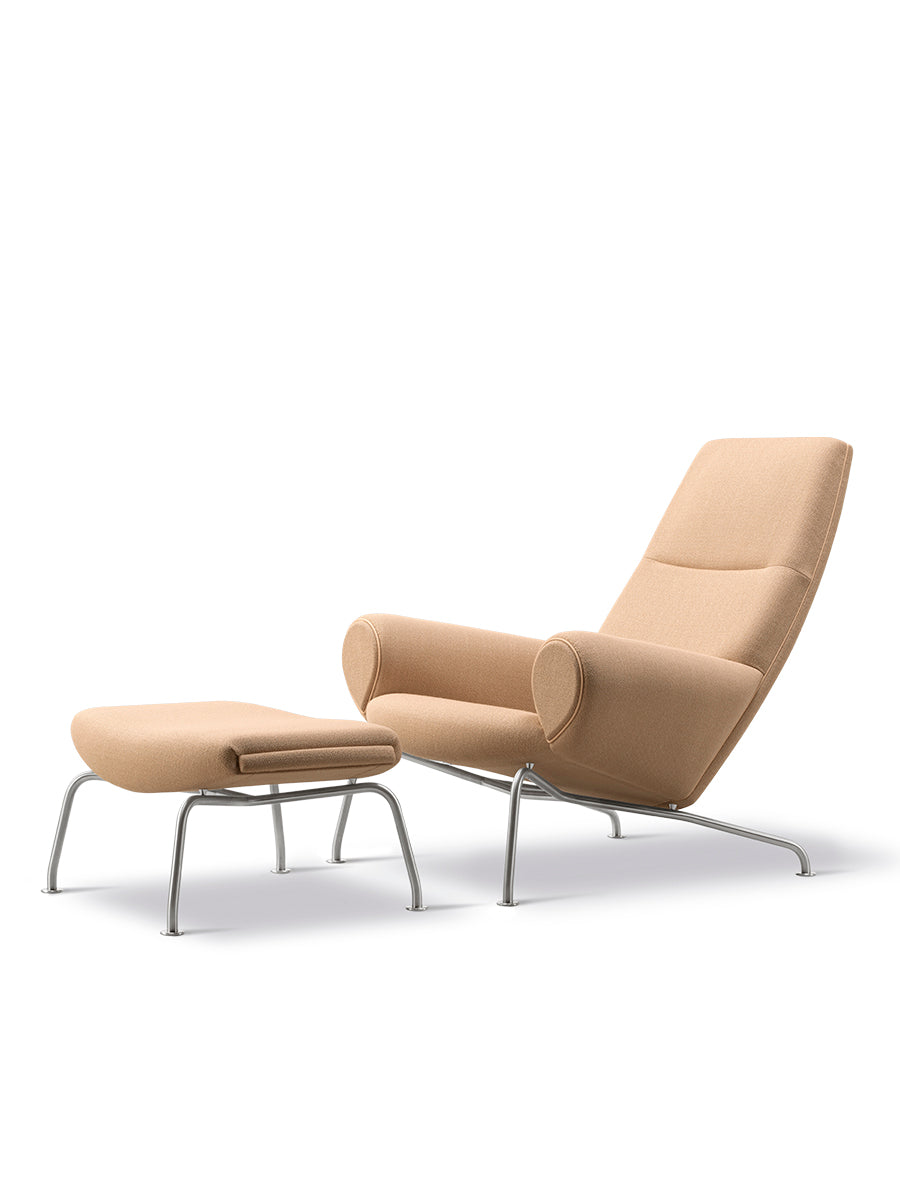Queen Chair inkl. skammel i Vidar Duo 248 med keder i Vegeta læder af Hans J. Wegner - 1 - Jacobsen Plus