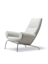 Queen Sessel von Hans J. Wegner - Hallingdal 110 Textil mit keder i Max 91 Leder - Jacobsen Plus