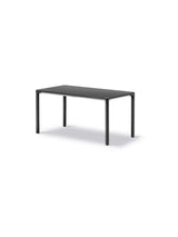 Piloti Bord, schwarz Laminat fra Fredericia Furniture - 6610: 75 x 39 x H35 cm / Schwarz pulverbeschichtetes Aluminium - Jacobsen Plus