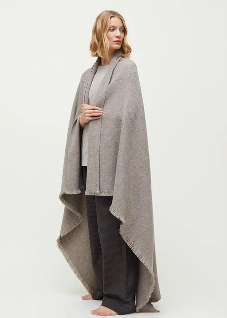Haya Wool Throw, pure soil von Aiayu - 2 - Jacobsen Plus
