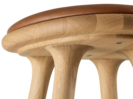 High Stool, geöltes Eichenholz, Nuance Walnut Leder, 69 cm, niedriger Barhocker von Mater - 3 - Jacobsen Plus
