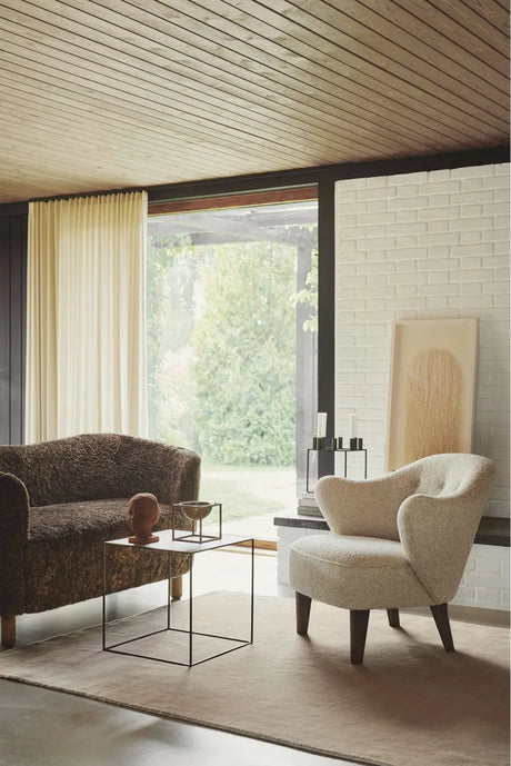 Ingeborg Sessel mit Fußhocker, Boucle von Audo Copenhagen - 4 - Jacobsen Plus