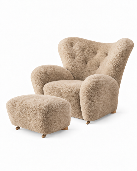 Audo Copenhagen - Den Trætte Mand inkl. skammel, Sheepskin Honey og ben i eg - Jacobsen Plus