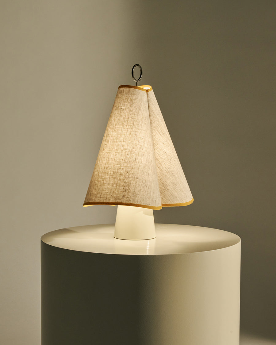 Hornbæk Portable Lampe von GUBI - 13 - Jacobsen Plus