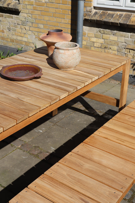 Bodil Kjær und Børge Mogensen Outdoor-Gartenmöbelset in Teak mit 1 Esstisch und 2 Bänken inkl. Kissen von Carl Hansen & Søn - 5 - Jacobsen Plus