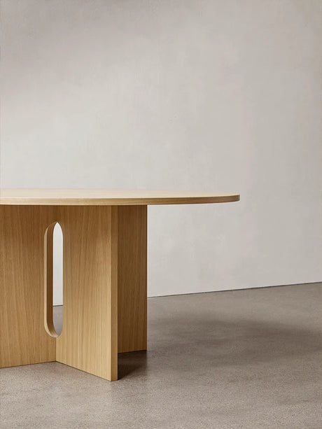 Androgyne Dining Table Ø120 Natural Oak von Audo Copenhagen - 3 - Jacobsen Plus