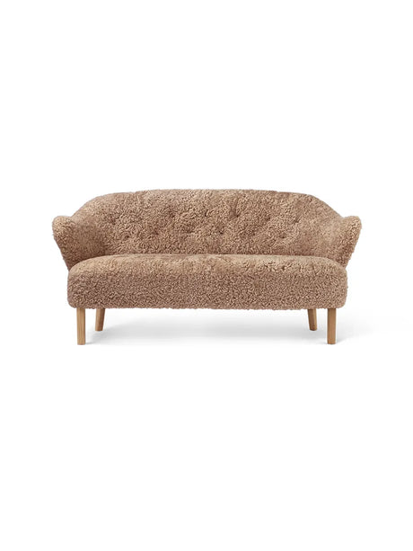 Ingeborg Sofa von Audo Copenhagen - Schaffell / Sahara / Eg - Jacobsen Plus