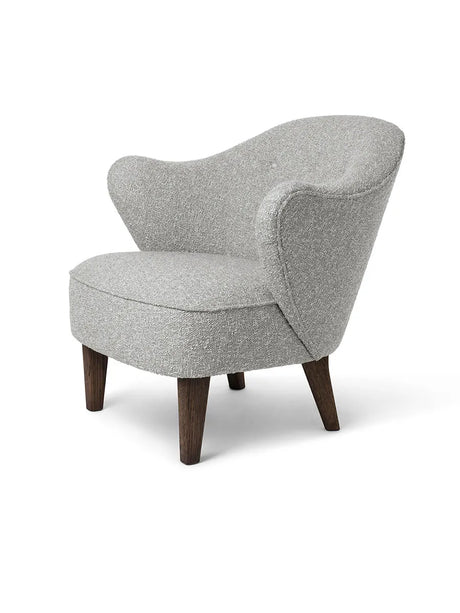 Ingeborg Sessel von Audo Copenhagen - Textil / Vidar 3, 123 / Geräucherte Eiche - Jacobsen Plus