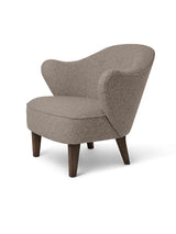 Ingeborg Sessel von Audo Copenhagen - Textil / Vidar 3, 222 / Geräucherte Eiche - Jacobsen Plus