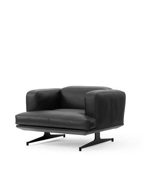 Inland AV21 Lounge Chair von &Tradition - Noble Black Leder - Jacobsen Plus