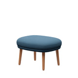 Ro Skammel m. stel i eg fra Fritz Hansen - Christianshavn - 1152 Light Blue - Jacobsen Plus