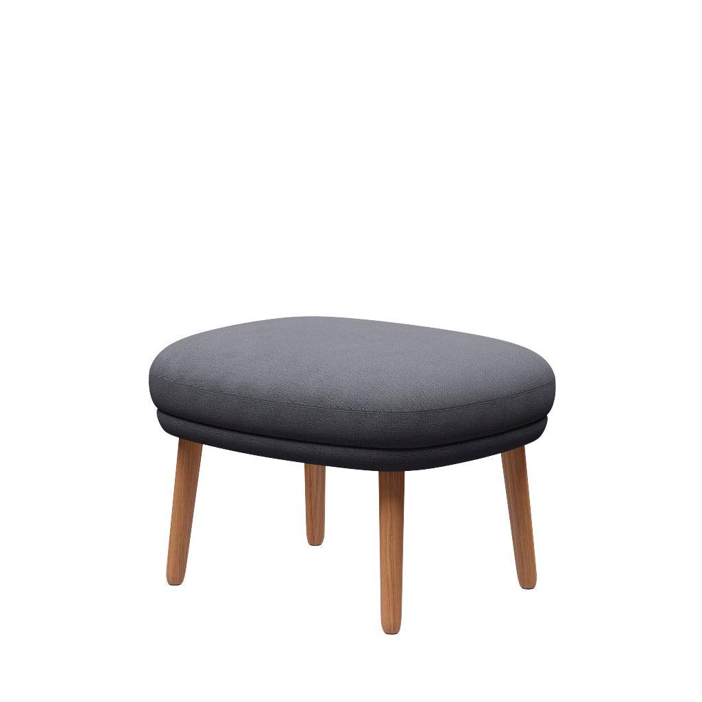 Ro Skammel m. stel i eg fra Fritz Hansen - Christianshavn - 1171 Light Grey - Jacobsen Plus