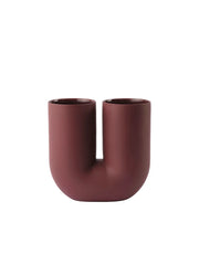 Kink Vase, tiefrot von Muuto