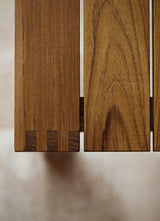 Bodil Kjær Gartenset in geöltem Teak mit 1 Gartentisch und 4 Gartenstühlen inkl. Kissen von Carl Hansen & Søn - 4 - Jacobsen Plus