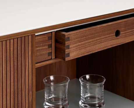 AK 2740 Cabinet von Naver Collection - Seifenbehandelte Eiche - Jacobsen Plus