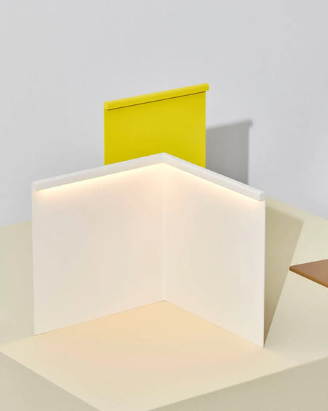 LBM Corner Tischleuchte von HAY - 4 - Jacobsen Plus