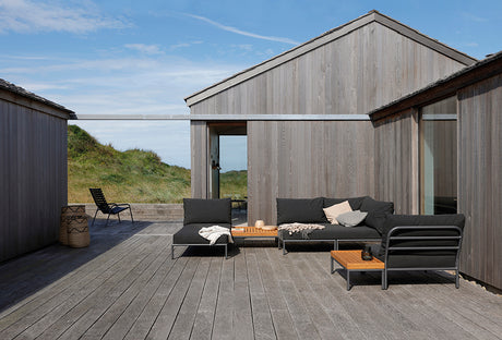 Level 2 Chaiselong von Houe - Dark Grey Basic - Jacobsen Plus