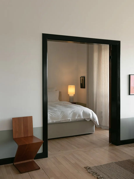 The Eight Over Eight Lamp Small, weißer Marble von Louise Roe - Messing - Jacobsen Plus