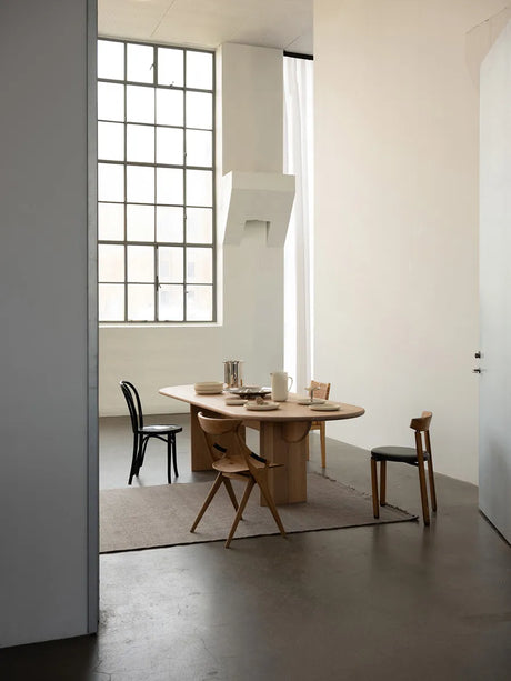 Pillabout Dining Table, 240x95 cm von Louise Roe - Eg - Jacobsen Plus