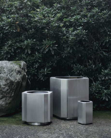 Funki Pot, small von Louise Roe - Gebürstetes Aluminium - Jacobsen Plus