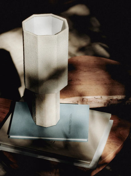 The Eight Over Eight Lamp Small, beige Travertin von Louise Roe - 2 - Jacobsen Plus