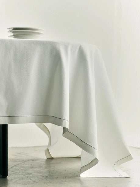 S.R. Table Cloth 01 von Louise Roe - 1 - Jacobsen Plus