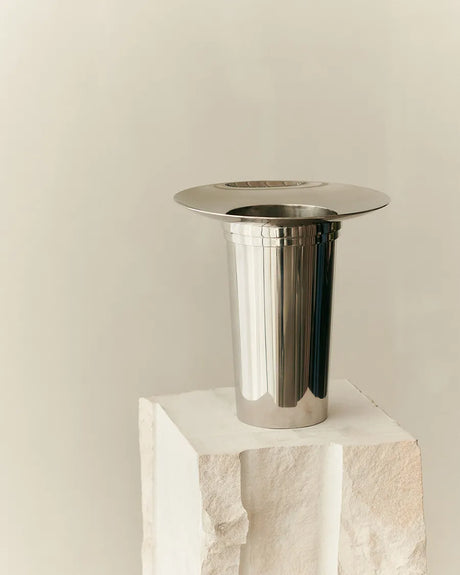 Fountain Vase 01 von Louise Roe - 3 - Jacobsen Plus