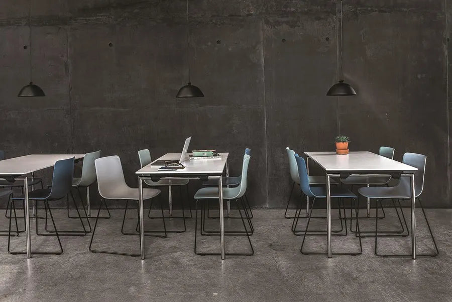 Pato Stuhl, mit Gestell von Fredericia Furniture - 1 - Jacobsen Plus