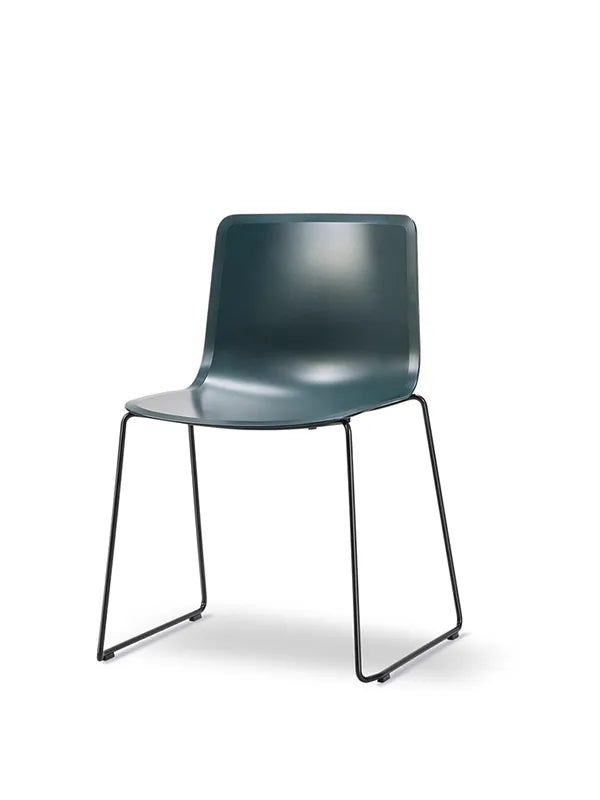 Pato Stuhl, mit Gestell von Fredericia Furniture - Antikgrün / Krom - Jacobsen Plus