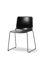 Pato Stuhl, mit Gestell von Fredericia Furniture - Schwarz / Krom - Jacobsen Plus