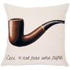 Magritte La trahison des images blanc Kissen von Poulin Design