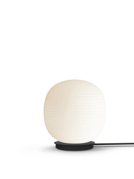 Lantern Globe Tischleuchte medium, von New Works - 1 - Jacobsen Plus