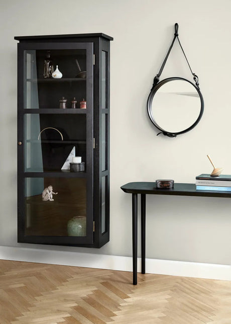 Wandhängender Vitrinenschrank N4, dark oak von Lindebjerg Design - 2 - Jacobsen Plus