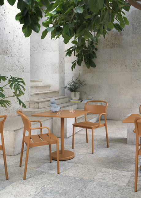 Linear Steel Café-Tisch 70x70 cm, H73 cm von Muuto - 1 - Jacobsen Plus