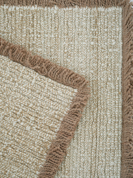 Soft Outline Teppich, Beige von Linie Design - 140 x 200 cm. - Jacobsen Plus